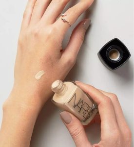 NARS Natural Radiant Longwear Foundation HHC