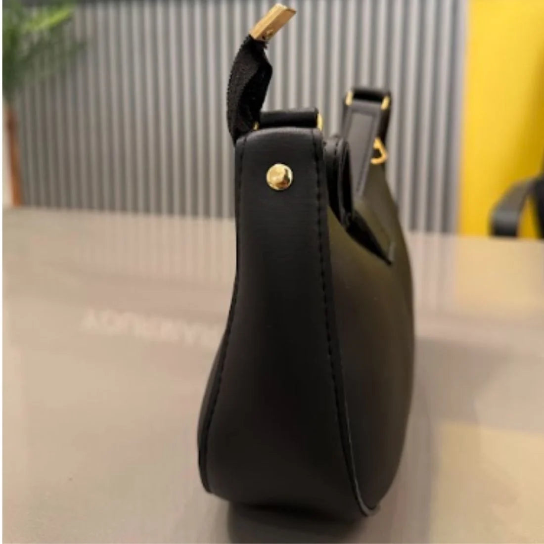 Crescent Leather Luxury Shoulder Bag for Women | Black YMDS