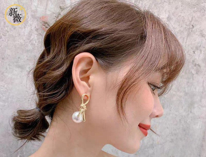 Knot Pearl Clip-On Earrings HHC