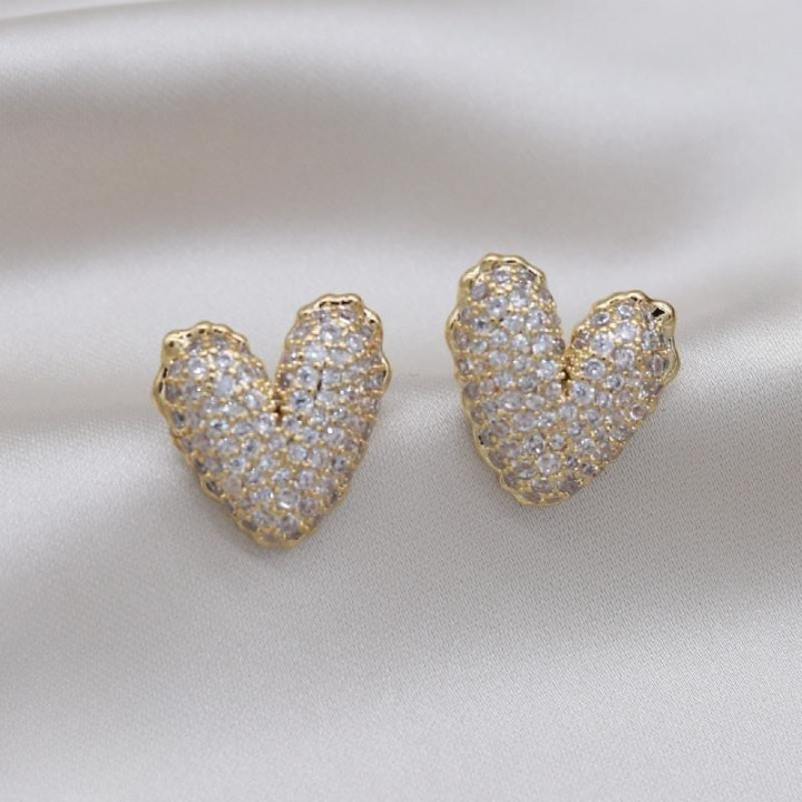 Zircon Heart Stud Earrings HHC