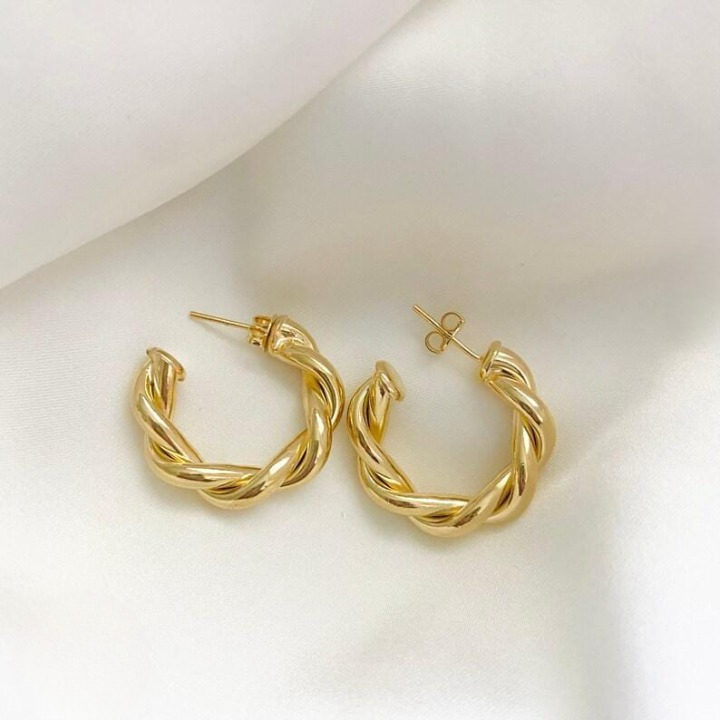 Twisted Sparkling Earrings – WJ-101 Rida's Collection