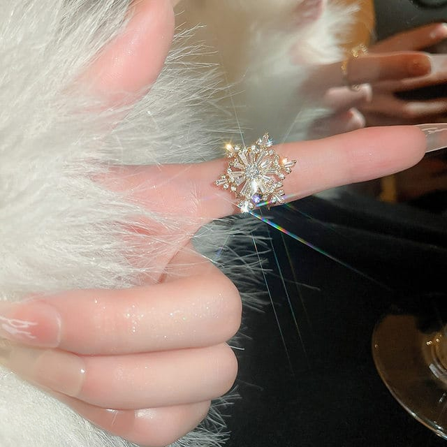 Sparkling Flower Rotating Ring – QUJ-109 HHC