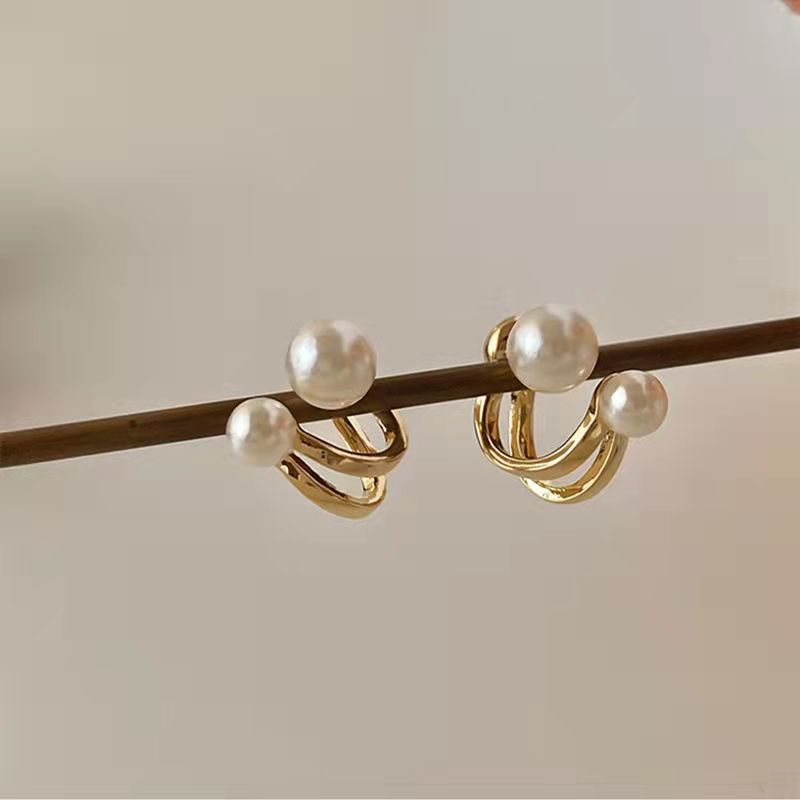ZVT-167 Korean Pearl Circle Earrings HHC
