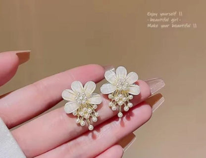 ZJX-162 Flower Pearl Korean Earrings HHC