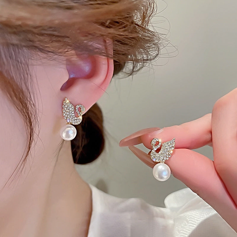 ZJE-911 Swan Pearl Earrings HHC