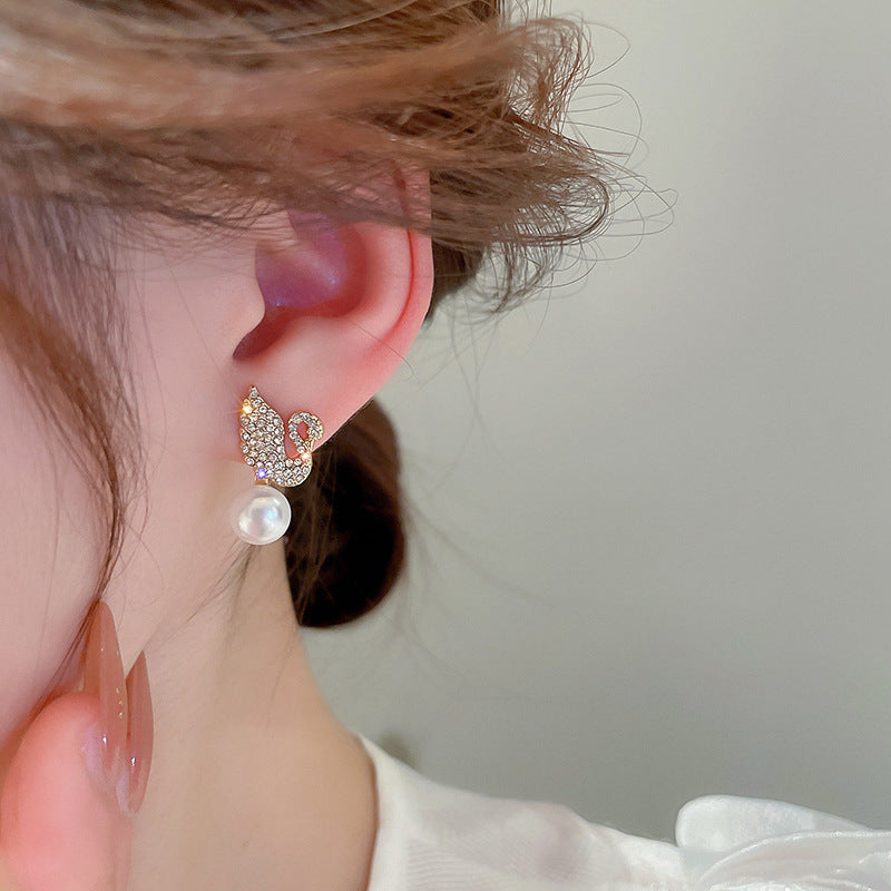 ZJE-911 Swan Pearl Earrings HHC