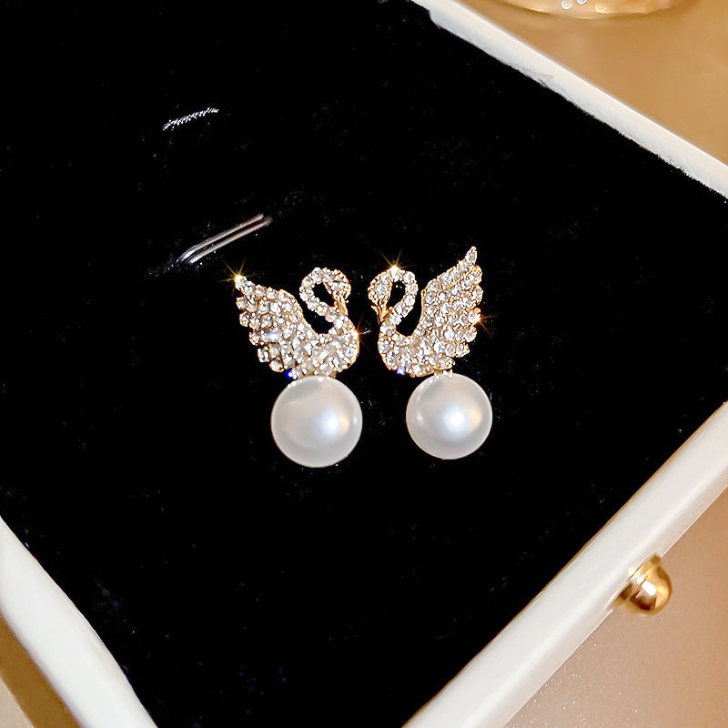 ZJE-911 Swan Pearl Earrings HHC