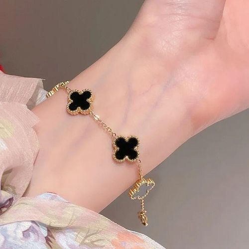 QXT-134 Clover Bracelet HHC