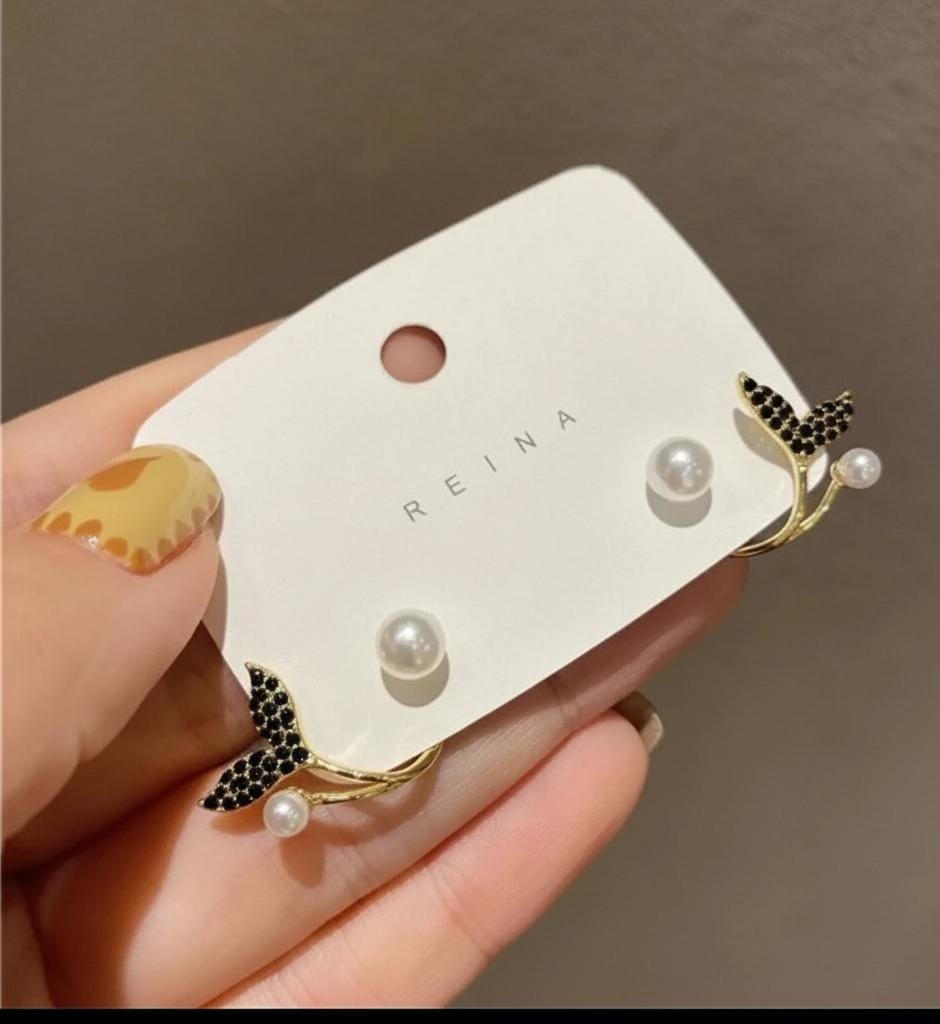 AUJ-939 Korean Fish Tail Earrings HHC
