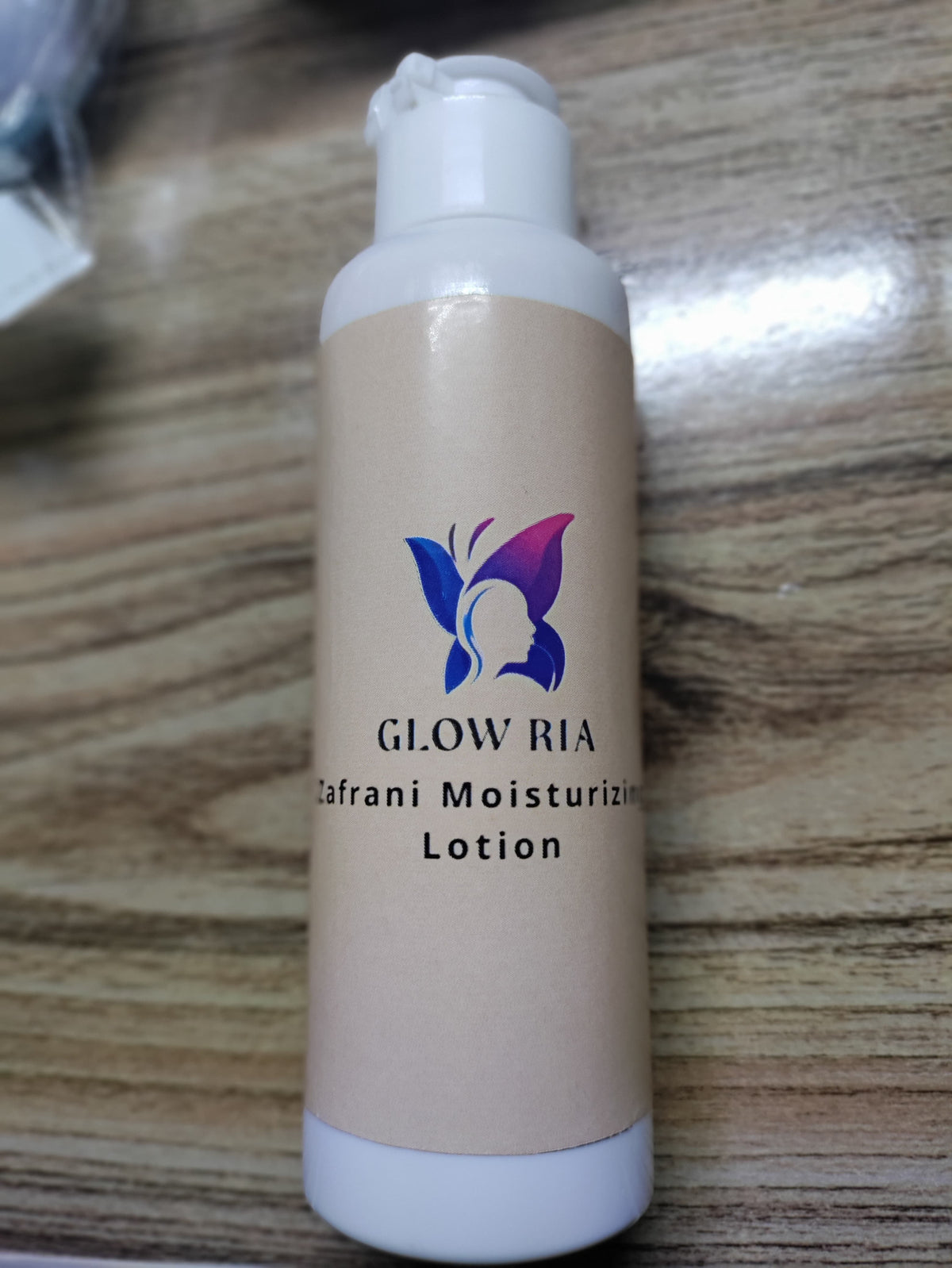 Glow Ria Zafrani Moisturizing Body Lotion – 120 ml HHC