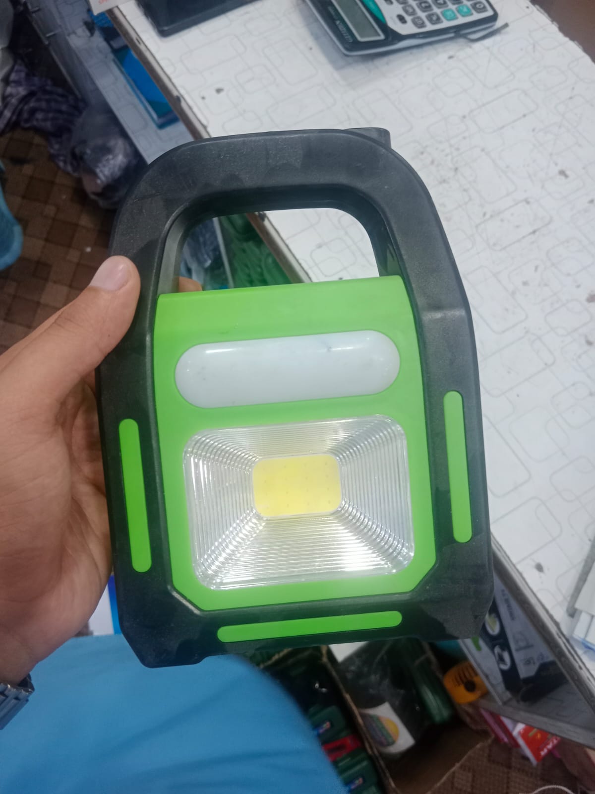 Portable Solar LED Flood Light – Emergency Work Light with Carry Handle HHC