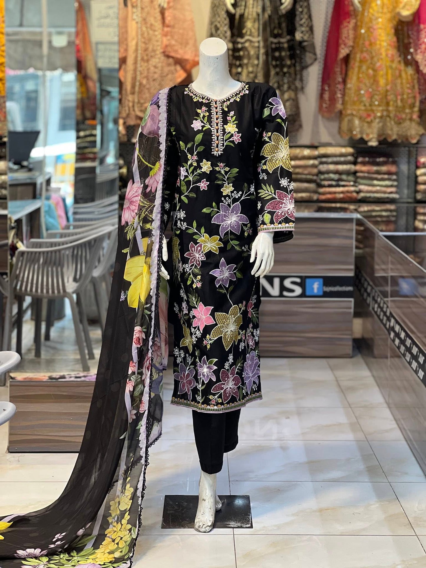 Maria B Lawn Black