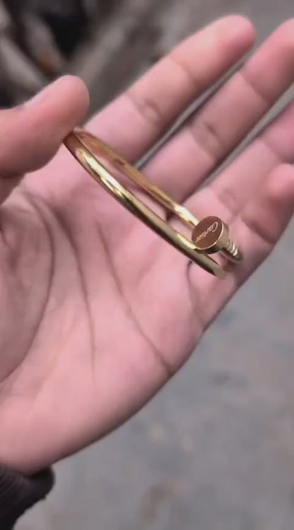 QVT-139 Cartier Nail Bangle