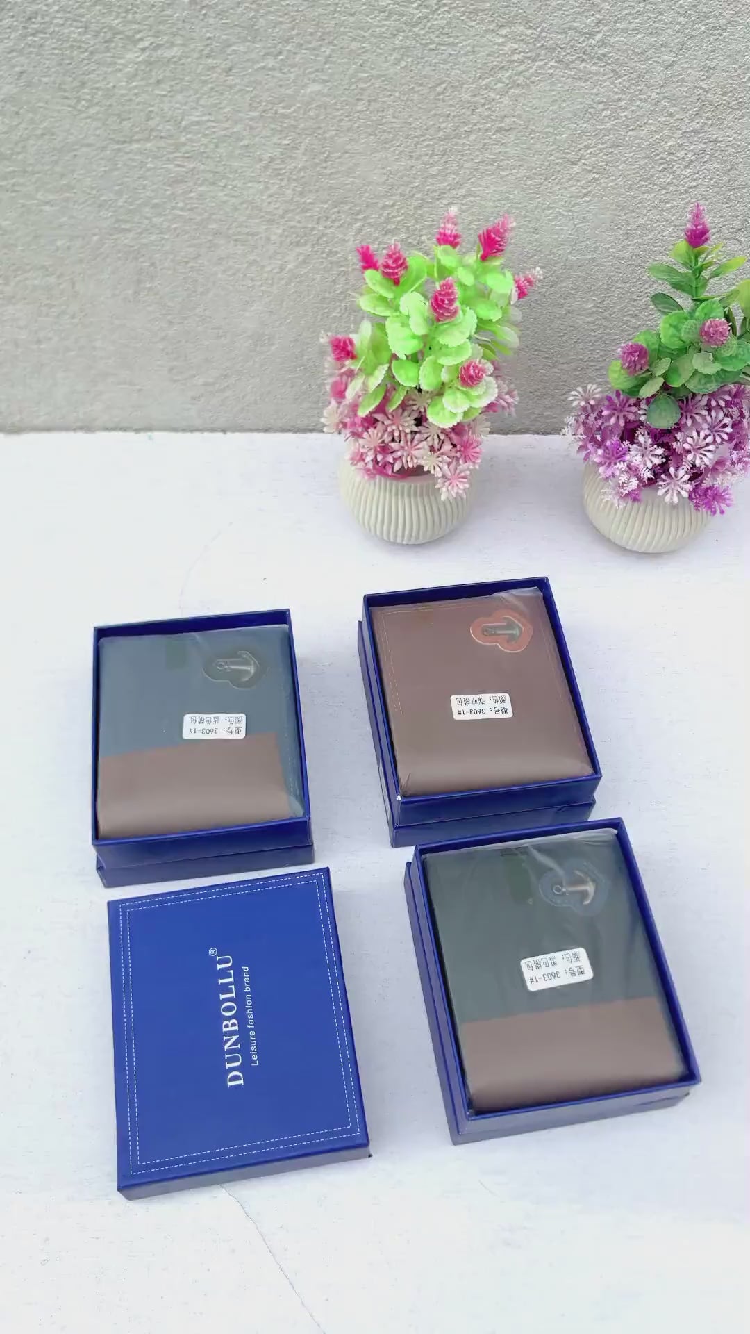 Anchor Emblem Bifold Leather Wallet with Box