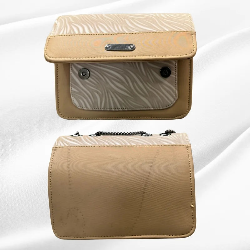 Luxury Women’s Shoulder Bag in Beige Faux Leather for Casual, Work, and Formal Use YMDS