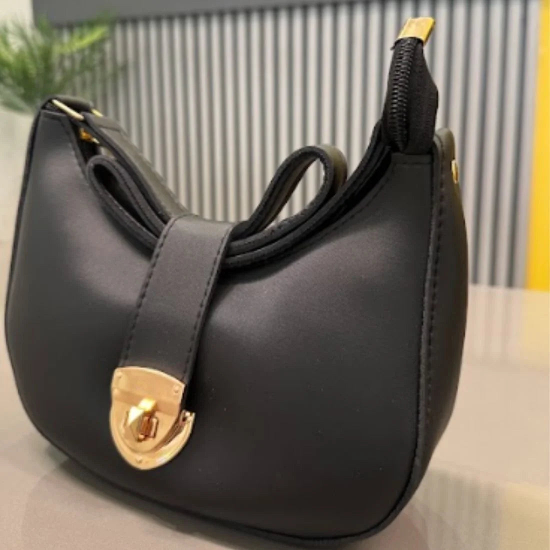 Crescent Leather Luxury Shoulder Bag for Women | Black YMDS